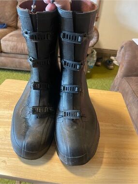 Servus 4 Buckle Men's Black Rubber Over Shoe Boots Size 10